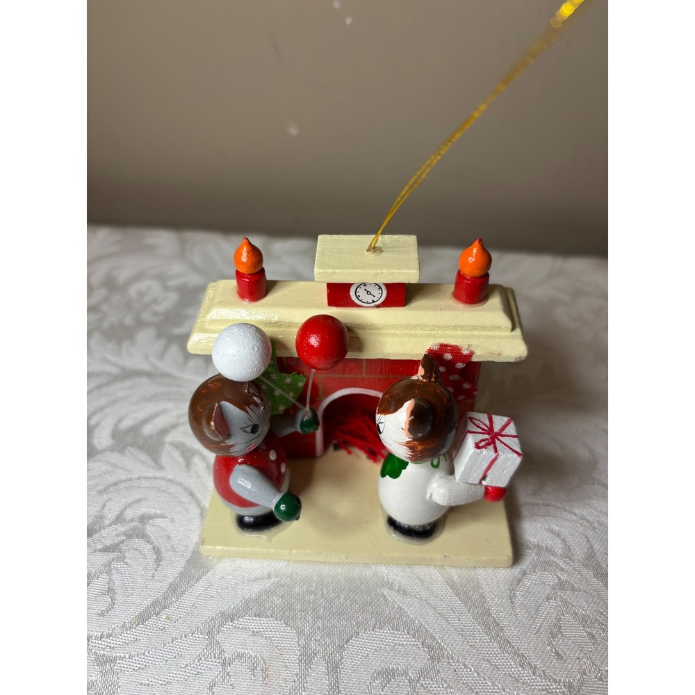 Vintage Roman Inc Wood Christmas Ornament Cats at Fireplace Red White Green Cat